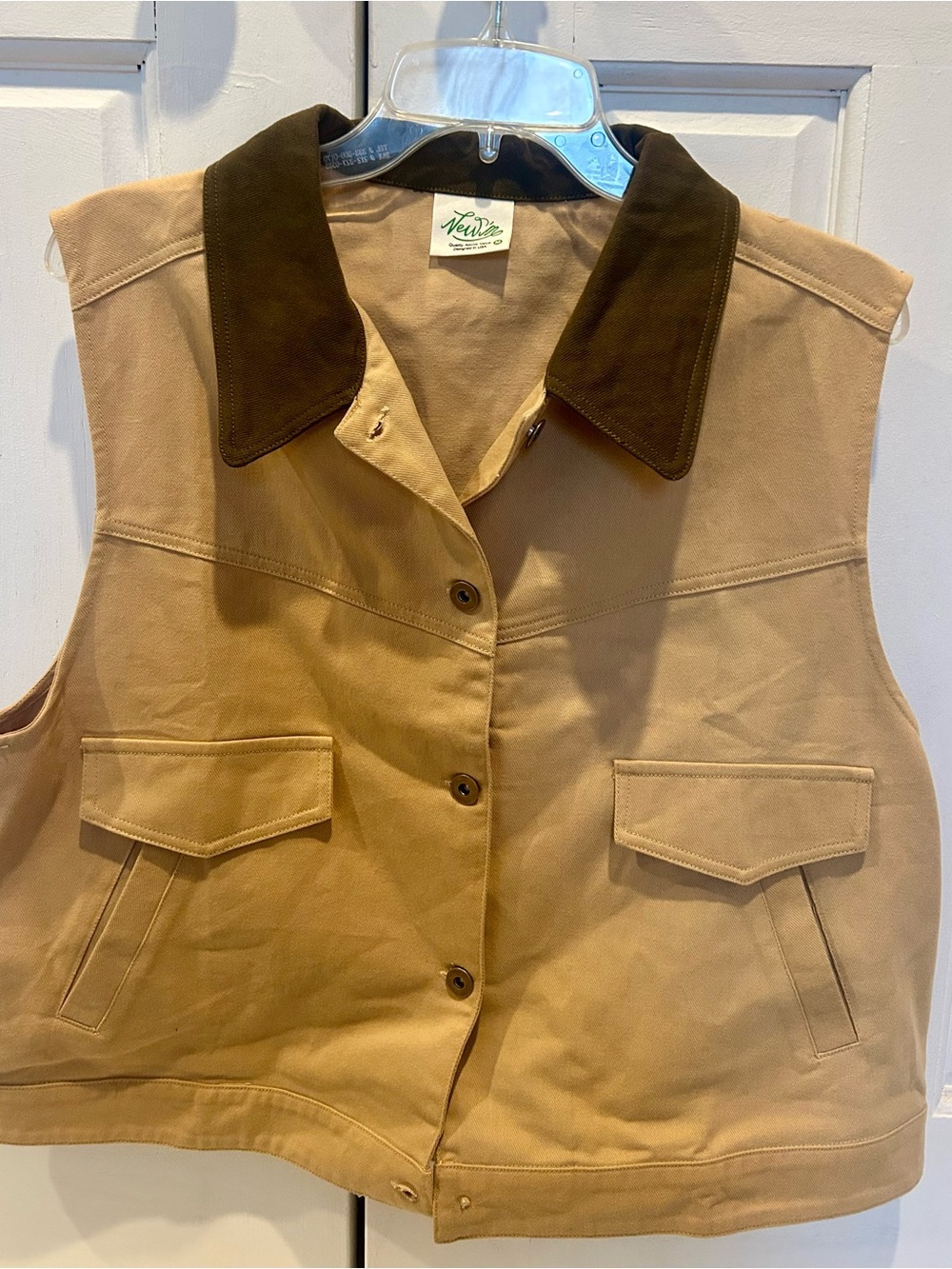 NWOT Tan Canvas Vest with Dark Brown Collar